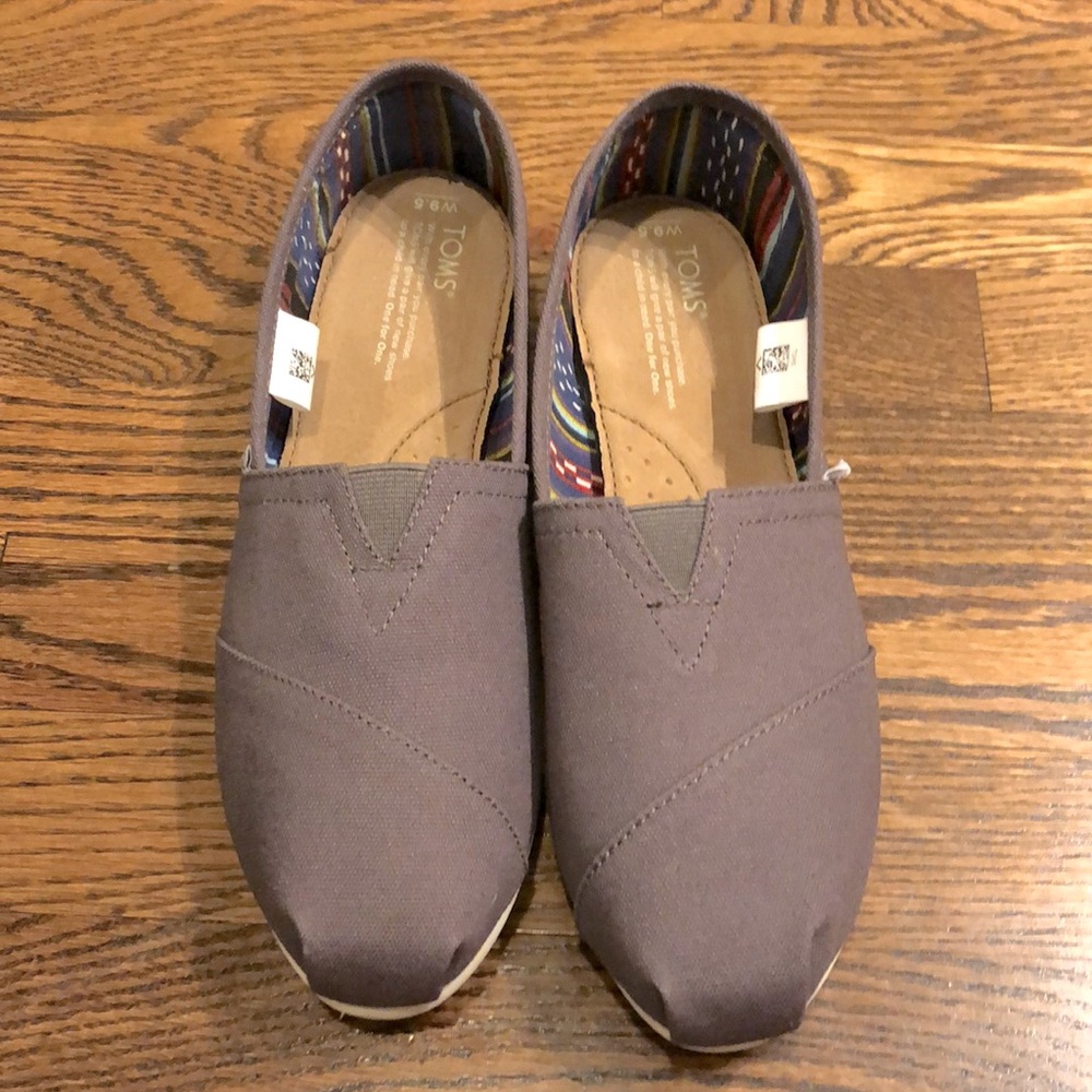 Women’s Toms Slip-Ons